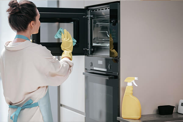 Oven Cleaning Image